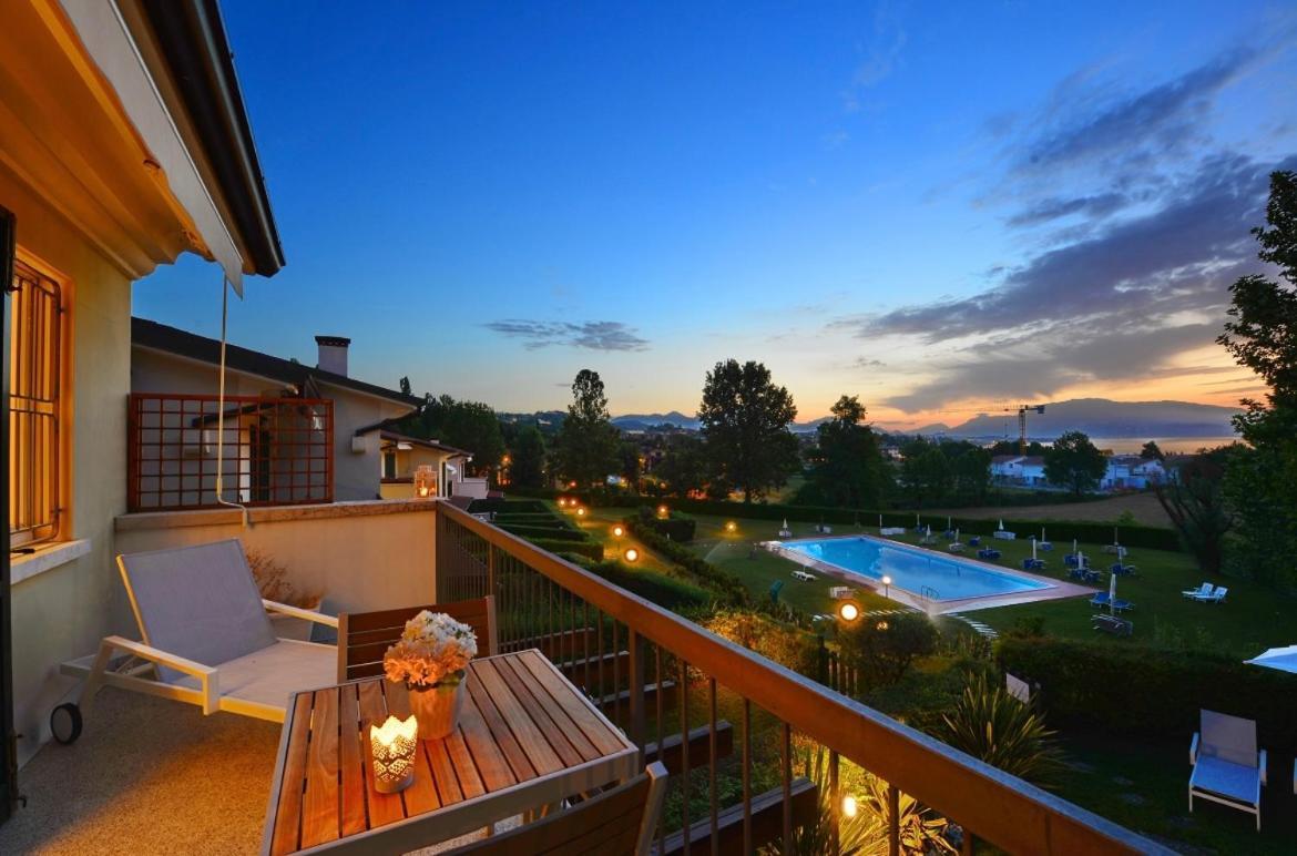 Italia Living Villa Padenghe sul Garda Kültér fotó